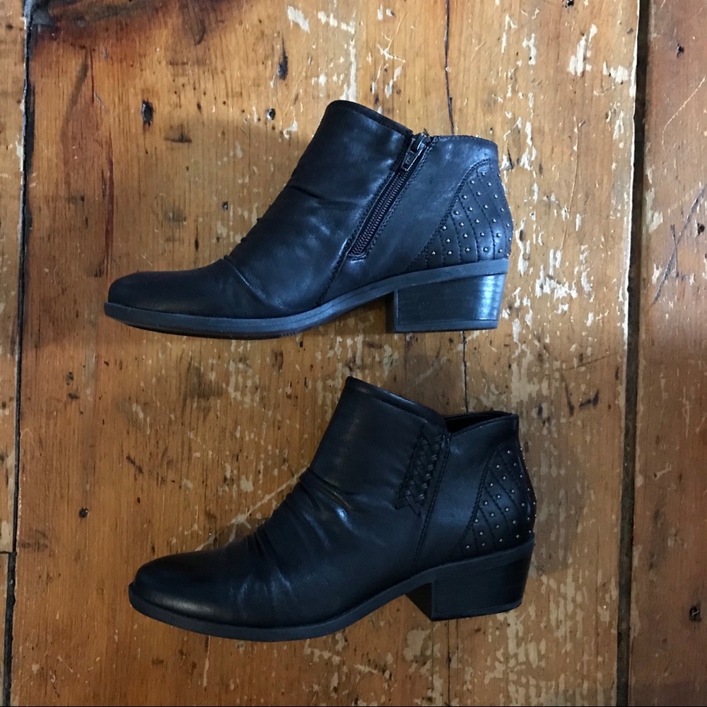 Baretraps black ankle boots